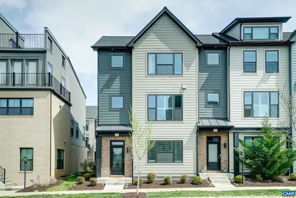916 Orion Ln, Crozet, VA 22932