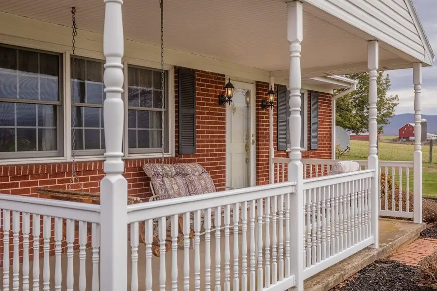 1098 Patterson Mill Rd, Grottoes, VA 24441 - #3