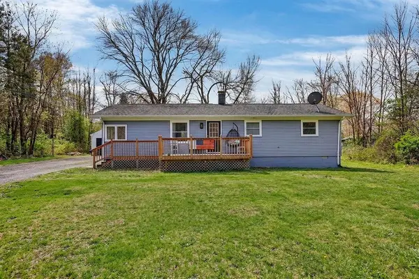 345 Lake Dr, Crimora, VA 24431