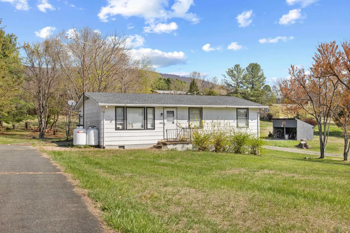 8688 Brooksville Rd, Greenwood, VA 22943 - #1