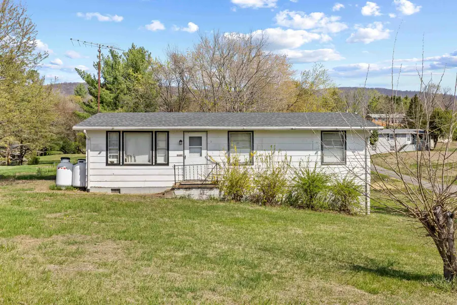 8688 Brooksville Rd, Greenwood, VA 22943 - #2