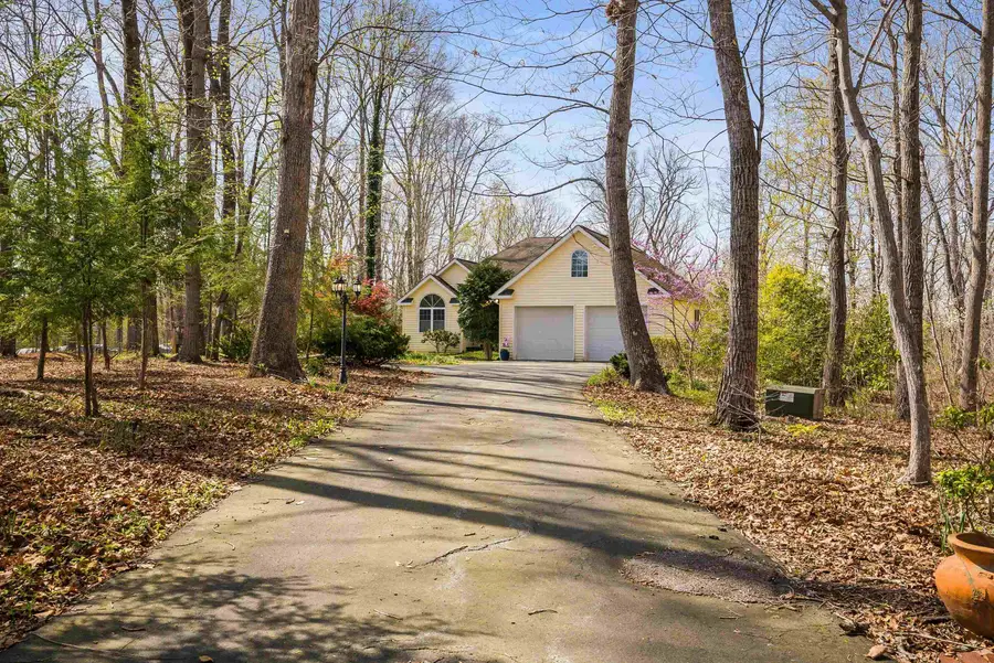 553 Hidden Valleys Rd, Palmyra, VA 22963 - #2