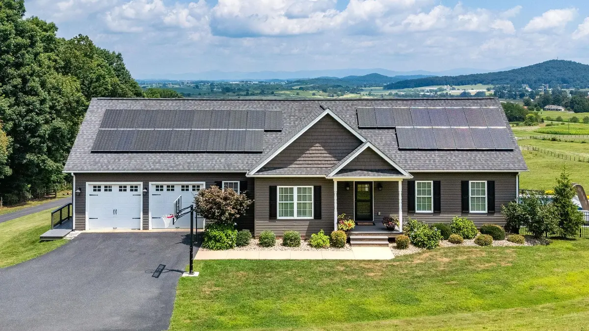 635 Churchmans Mill Rd, Stuarts Draft, VA 24477 - #1