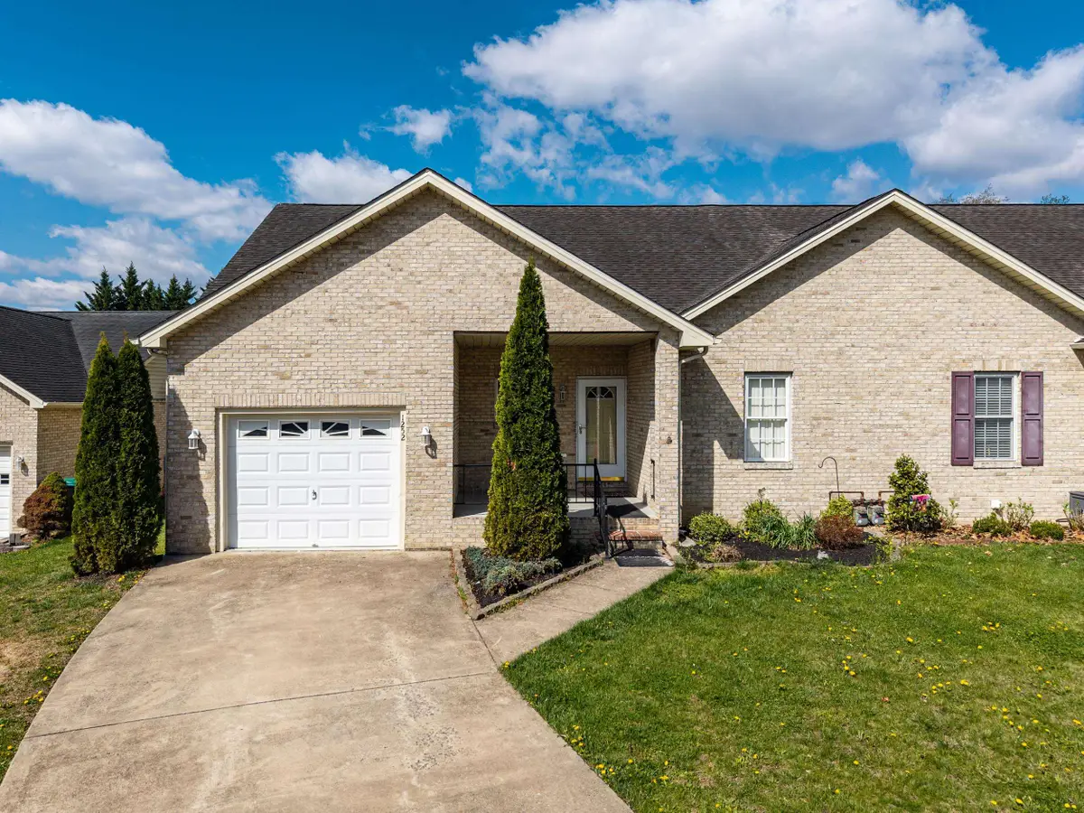 1252 White Rock Ct, Woodstock, VA 22664 - #1