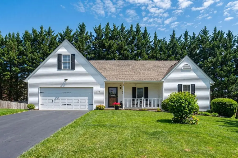 204 Devon Ct, Waynesboro, VA 22980 - #3