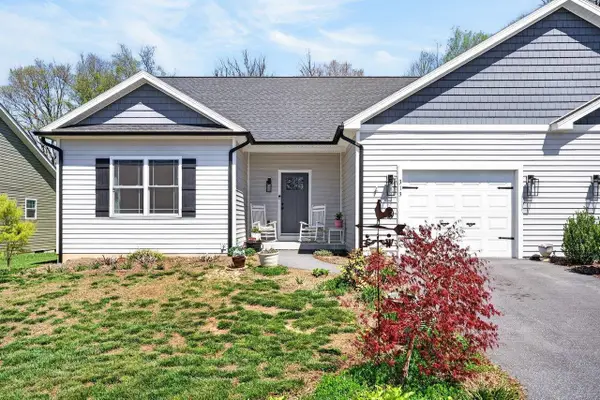 313 Willow Oaks Dr, Elkton, VA 22827