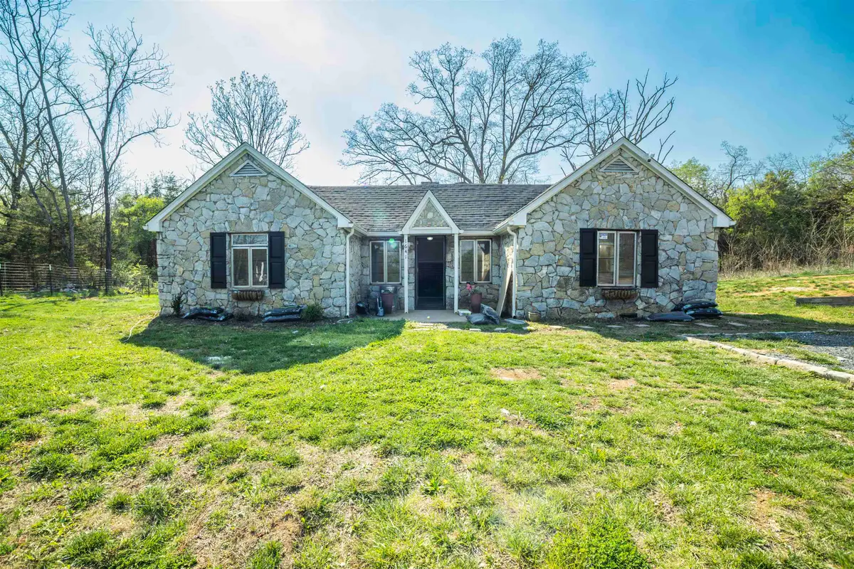 1641 Smithland Rd, Harrisonburg, VA 22802 - #1