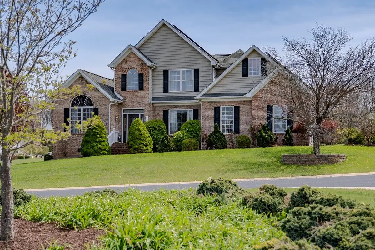 86 Meadow Glen Dr, Staunton, VA 24401 - #1