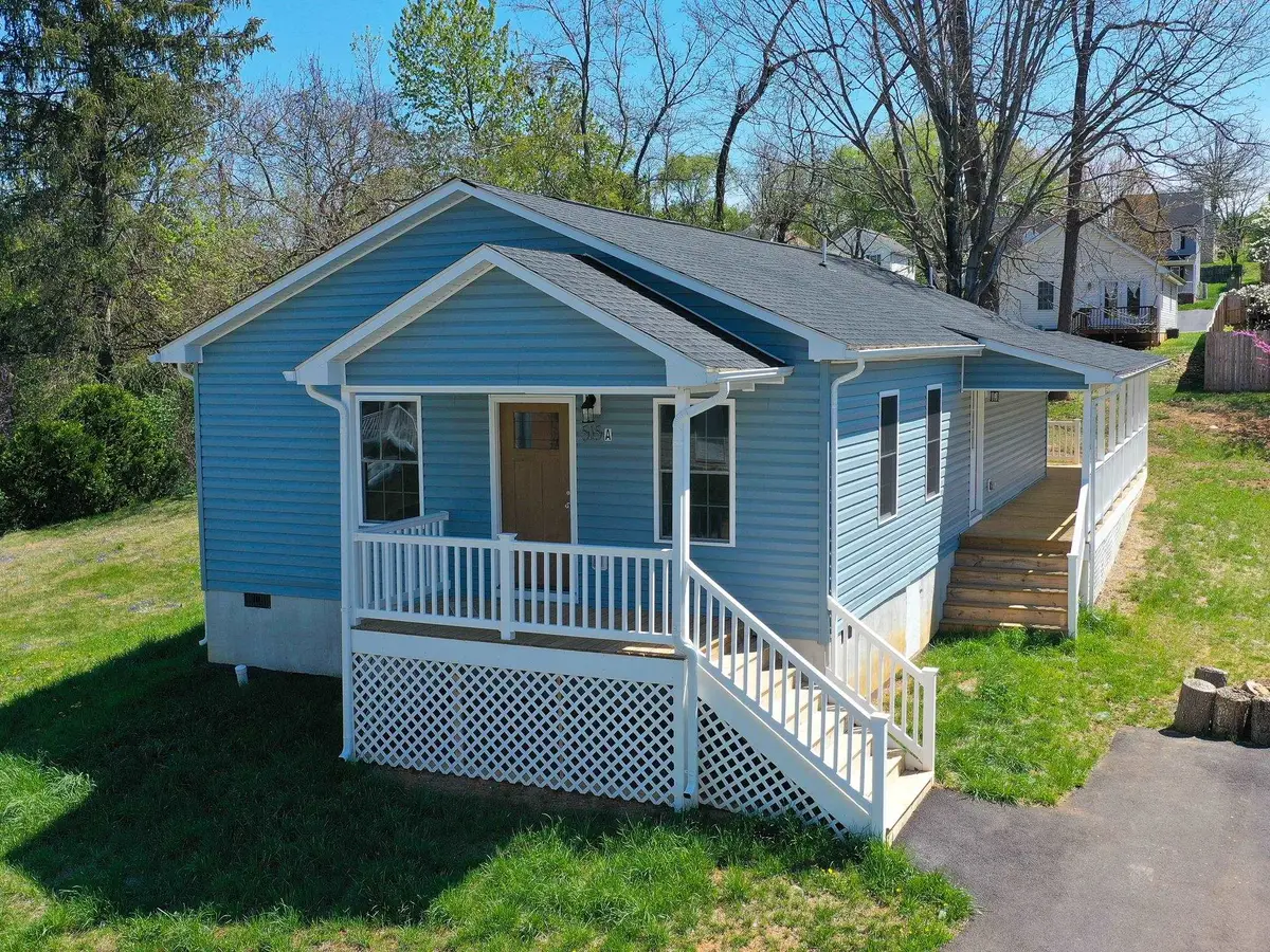 515 Grubert Ave, Staunton, VA 24401 - #1