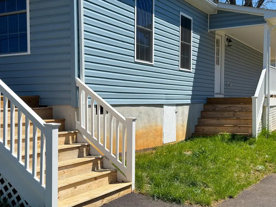 515 Grubert Ave, Staunton, VA 24401 - #2