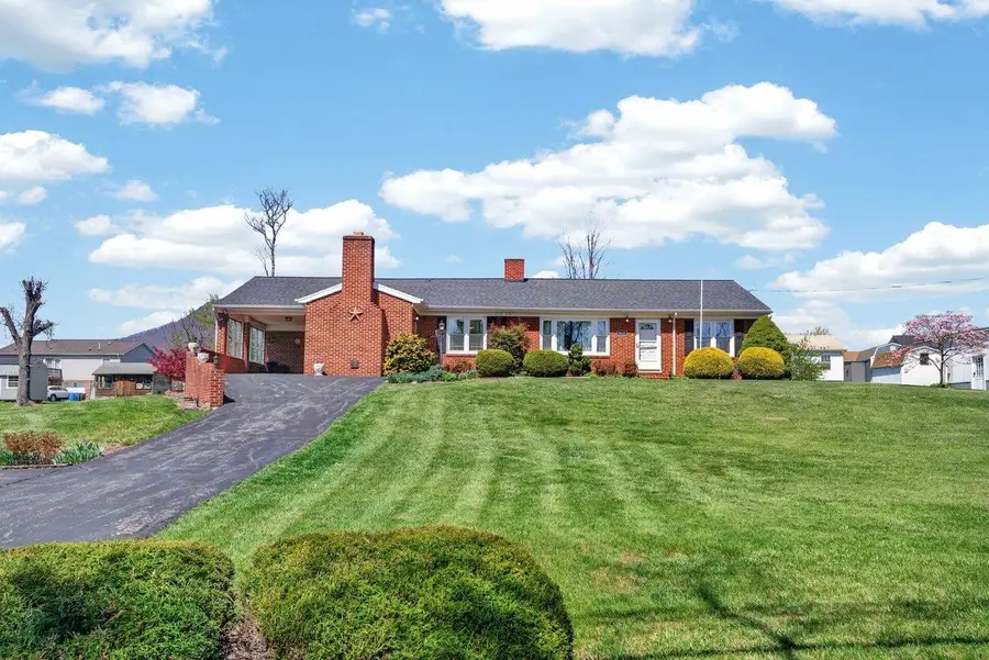 9625 Town Hall Rd, McGaheysville, VA 22840 - #2