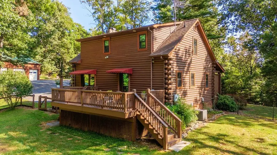 137 Crestwood Dr, Churchville, VA 24421 - #3