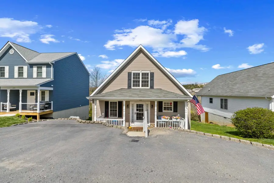 1008 Middlebrook Ave, Staunton, VA 24401 - #3