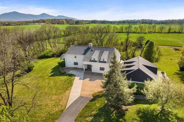 1335 Courtney Ln, Elkton, VA 22827