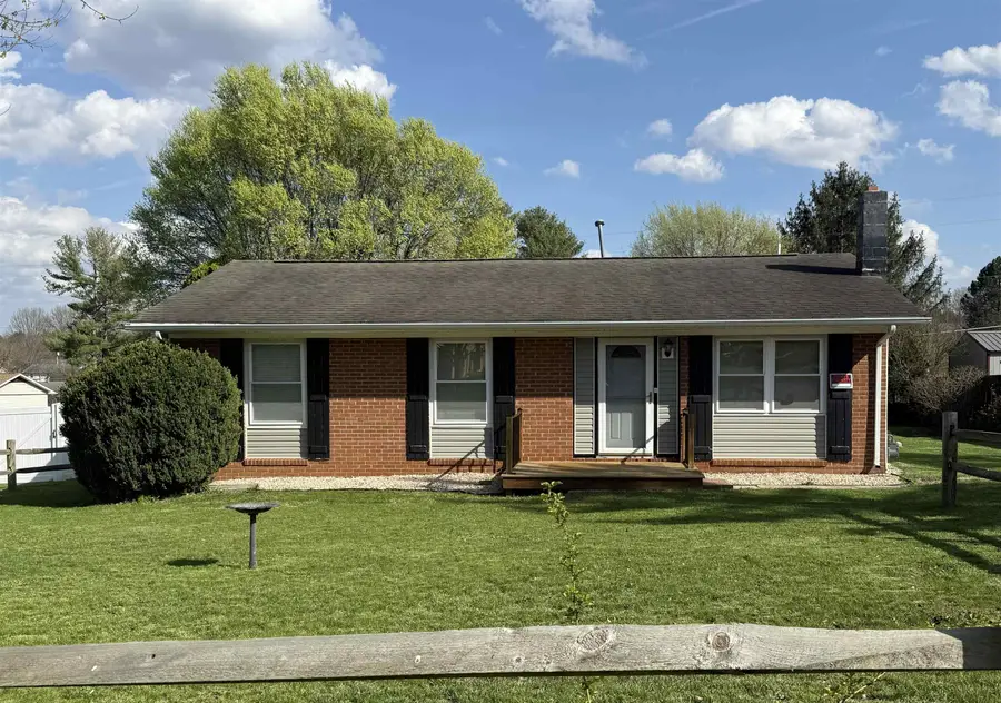 858 Augusta Farms Rd, Waynesboro, VA 22980 - #2