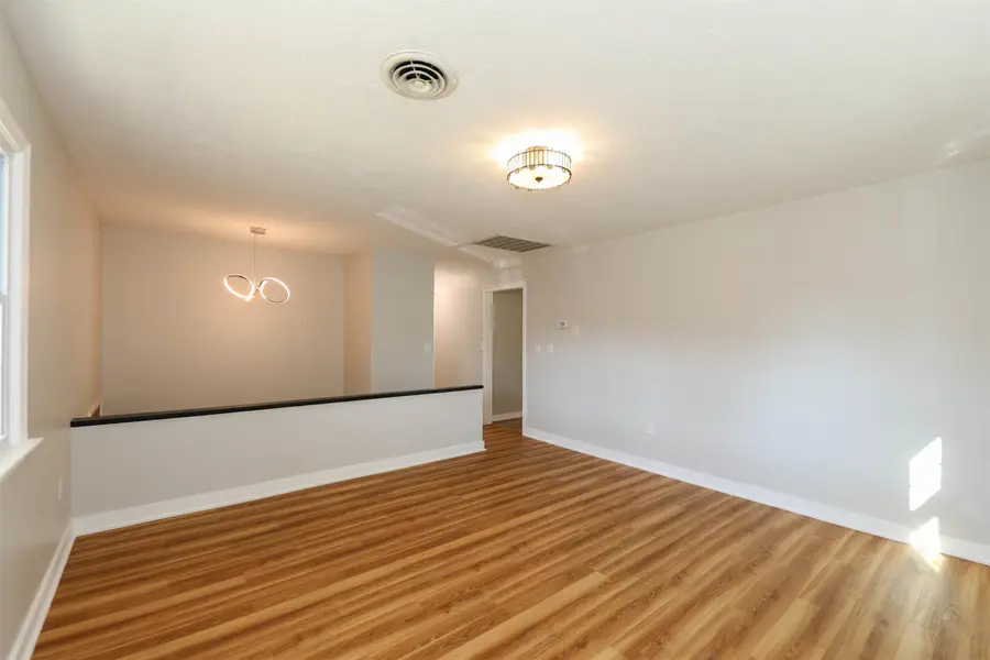 829 Jefferson Ave, Waynesboro, VA 22980 - #3