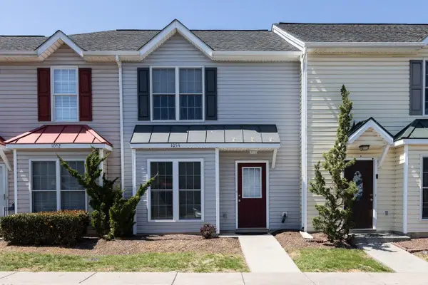 1054 Alexander Hamilton Ln, Harrisonburg, VA 22802