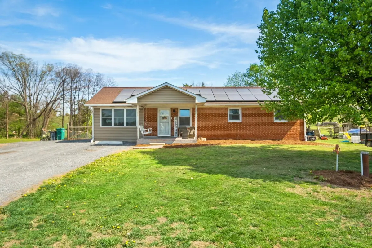 8208 George Wine Rd, Bridgewater, VA 22812 - #1