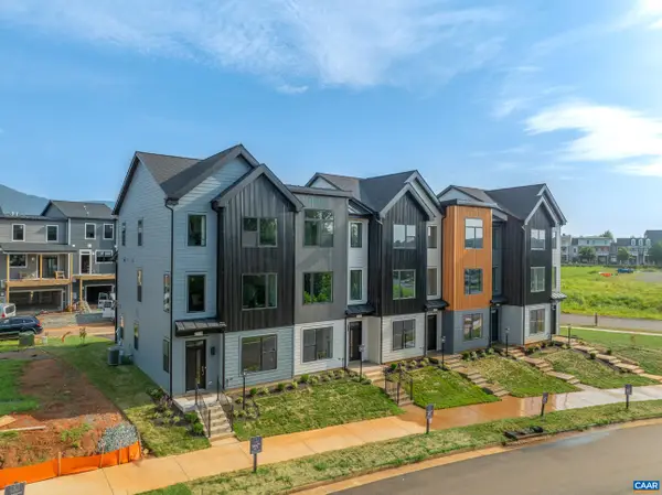 19C Wardell Crest, Charlottesville, VA 22902