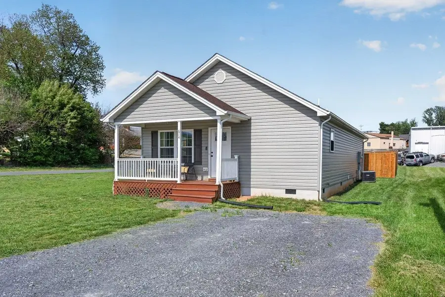 614 Second St S, Shenandoah, VA 22849 - #2