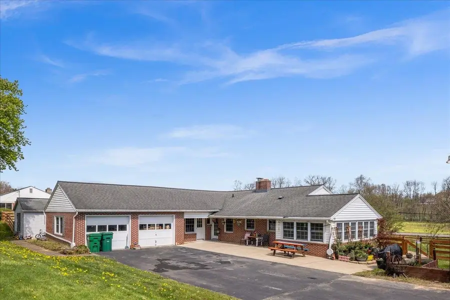 330 Sunset Dr N, Broadway, VA 22815 - #3