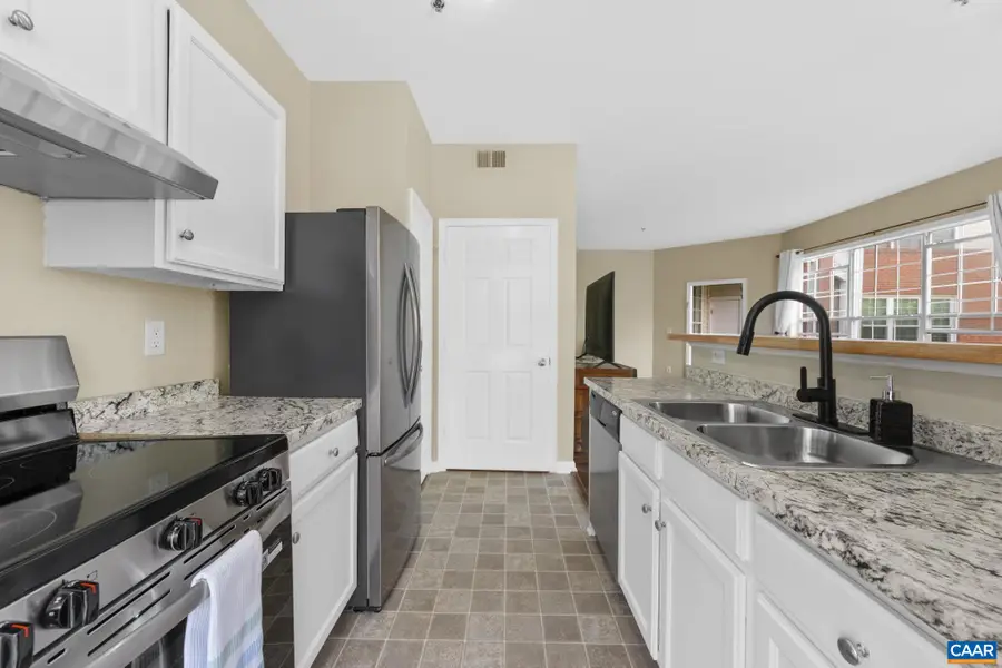 300 Riverbend Dr, Charlottesville, VA 22911 - #3