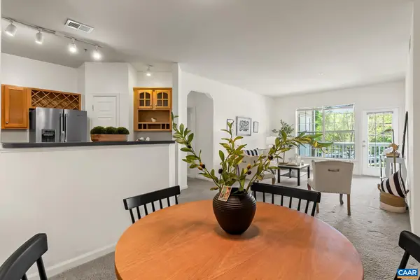 280 Riverbend Dr, Charlottesville, VA 22911