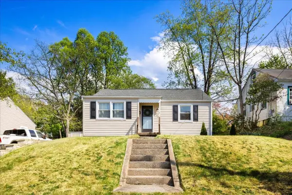 428 Poplar Ave S, Waynesboro, VA 22980