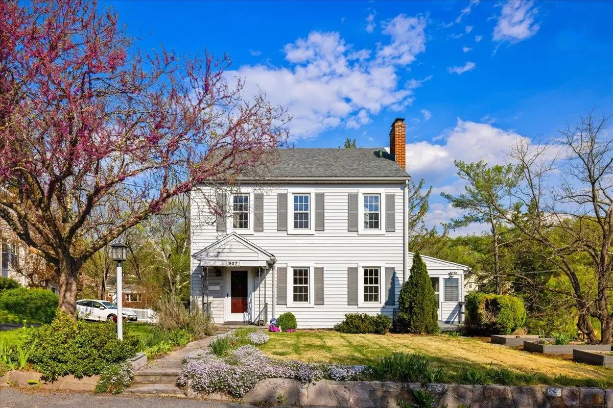 907 Selma Blvd, Staunton, VA 24401 - #1