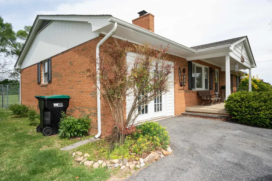 9839 Massanutten Ave, New Market, VA 22844 - #2