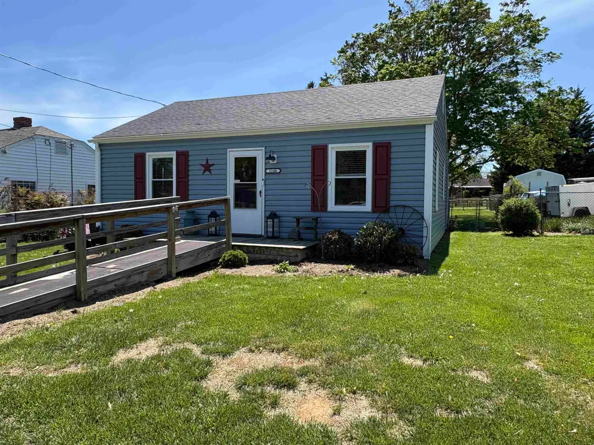 2240 Cortland St, Waynesboro, VA 22980 - #1