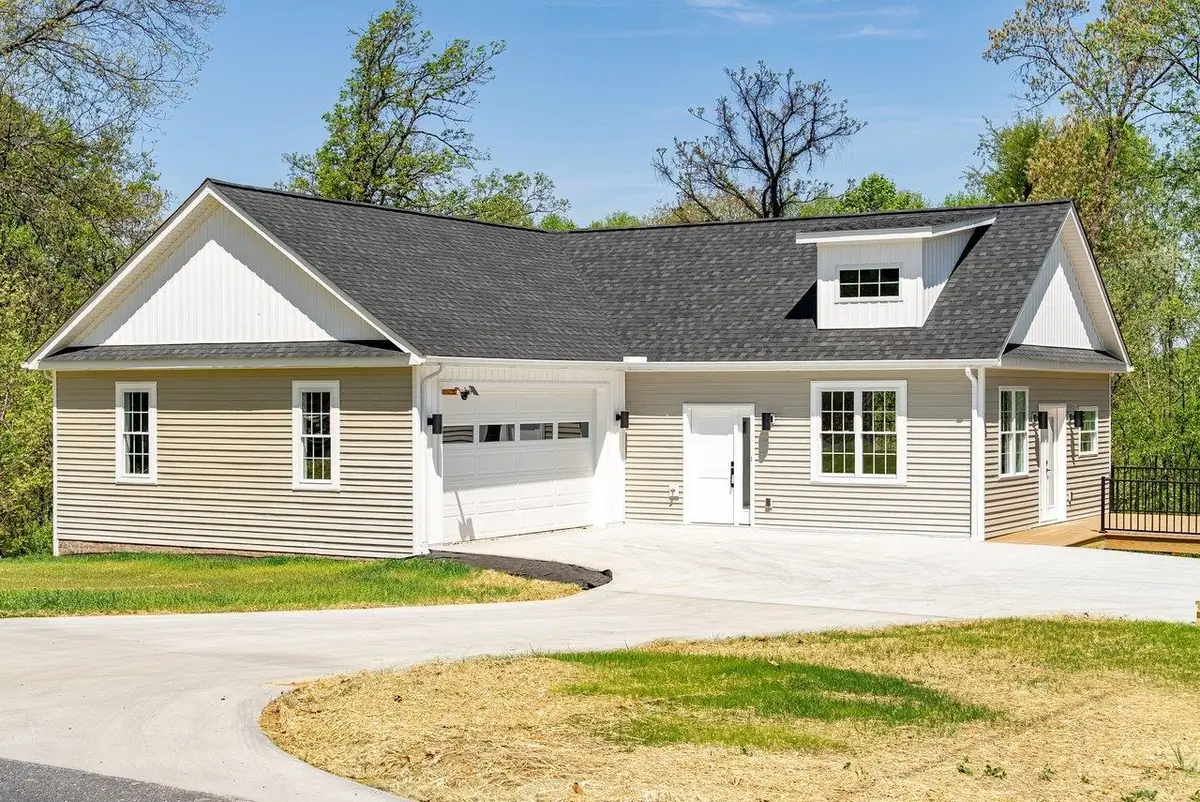 1378 Melrose Rd, Rockingham, VA 22802 - #1