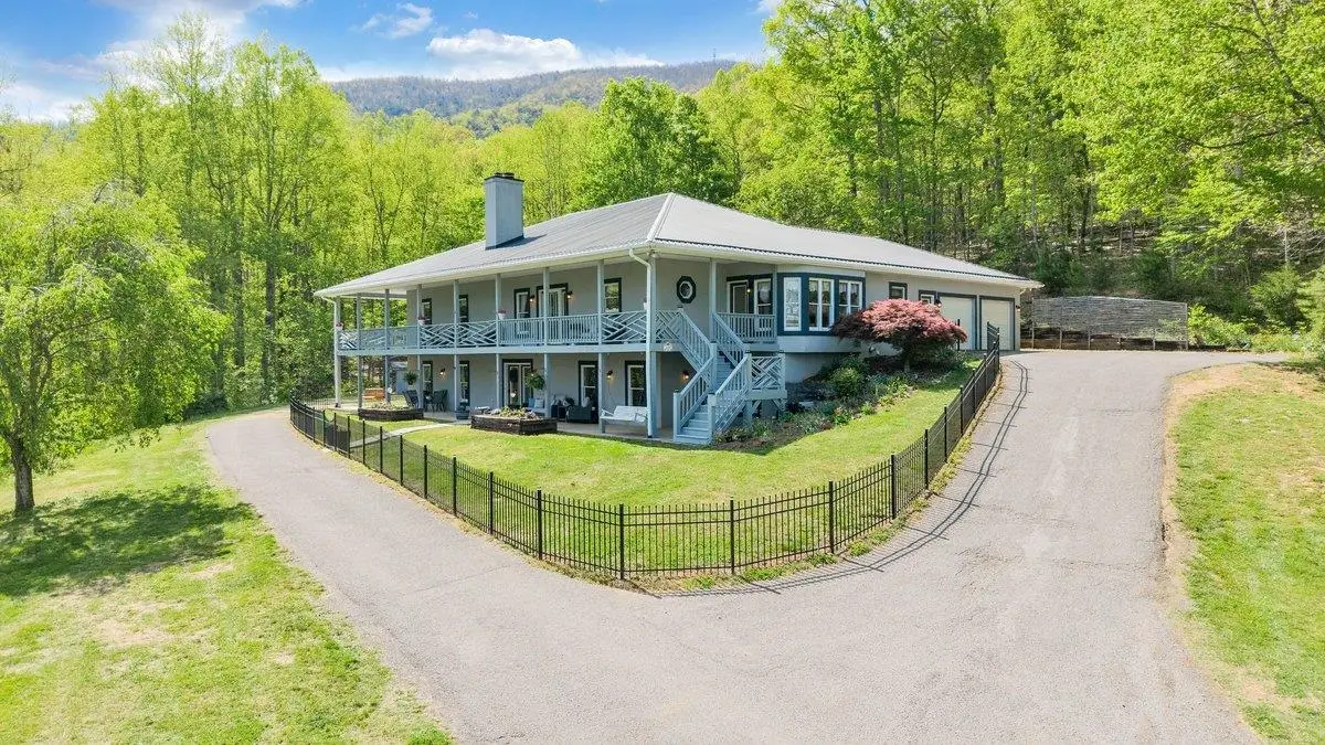 649 Greyledge Rd, Buchanan, VA 24066 - #1