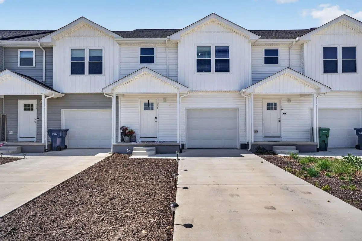 117 21st St, Grottoes, VA 24441 - #1