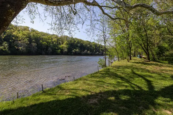 706 Richview Rd, Rileyville, VA 22650