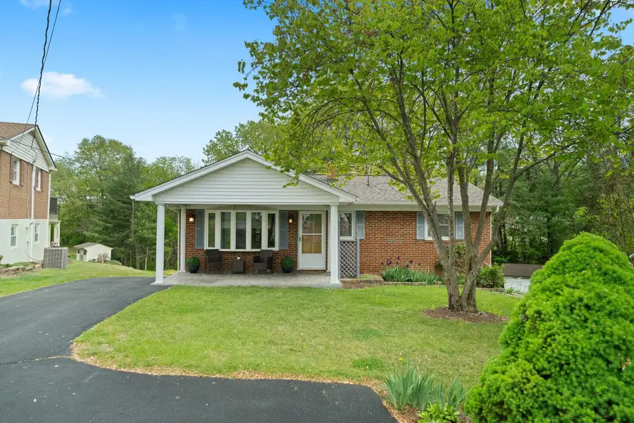 35 Hillside Dr, Verona, VA 24482 - #3