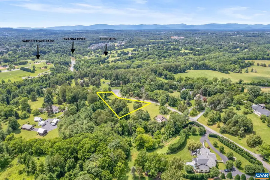 1625 Franklin Dr, Charlottesville, VA 22911 - #2