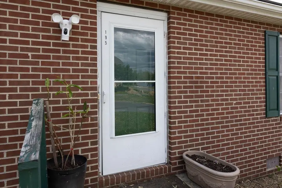 195 5th St, Harrisonburg, VA 22802 - #2