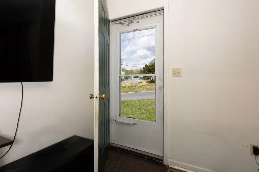 195 5th St, Harrisonburg, VA 22802 - #3