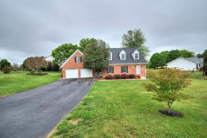 152 Nottingham Ln, Waynesboro, VA 22980 - #2
