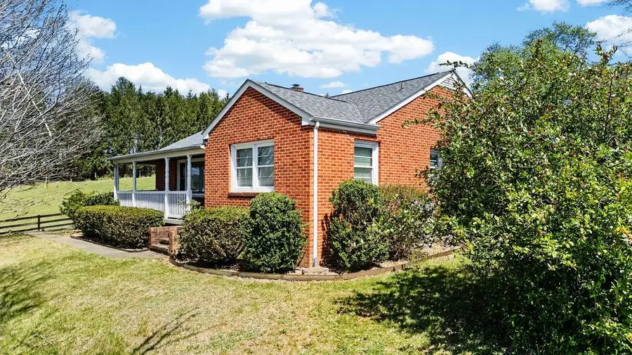 488 Buffalo Gap Hwy, Churchville, VA 24421 - #2
