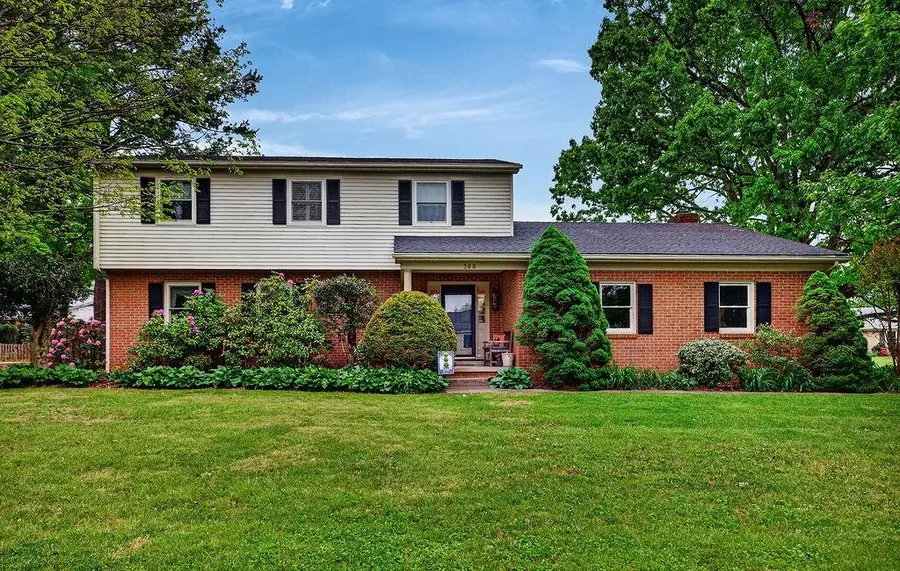 300 Pelham Dr, Waynesboro, VA 22980 - #2