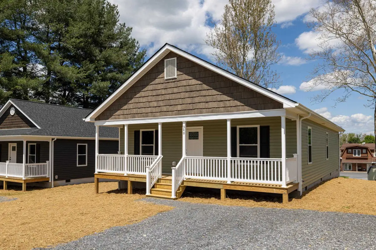 340 Fairfax Ave W, Elkton, VA 22827 - #1