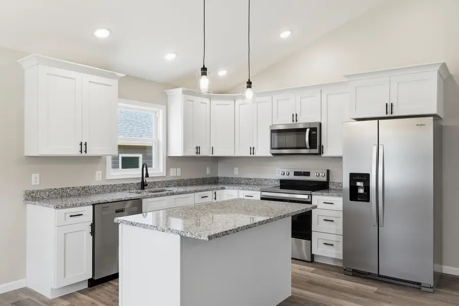 340 Fairfax Ave W, Elkton, VA 22827 - #2
