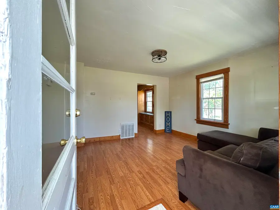 681 Sherwood Ave, Waynesboro, VA 22980 - #3