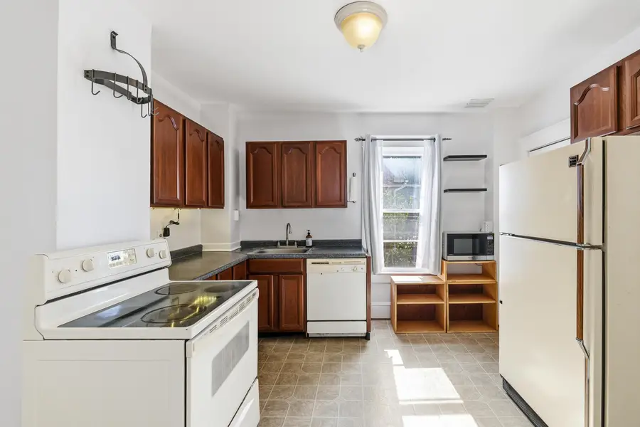 519 Market St W, Harrisonburg, VA 22801 - #2
