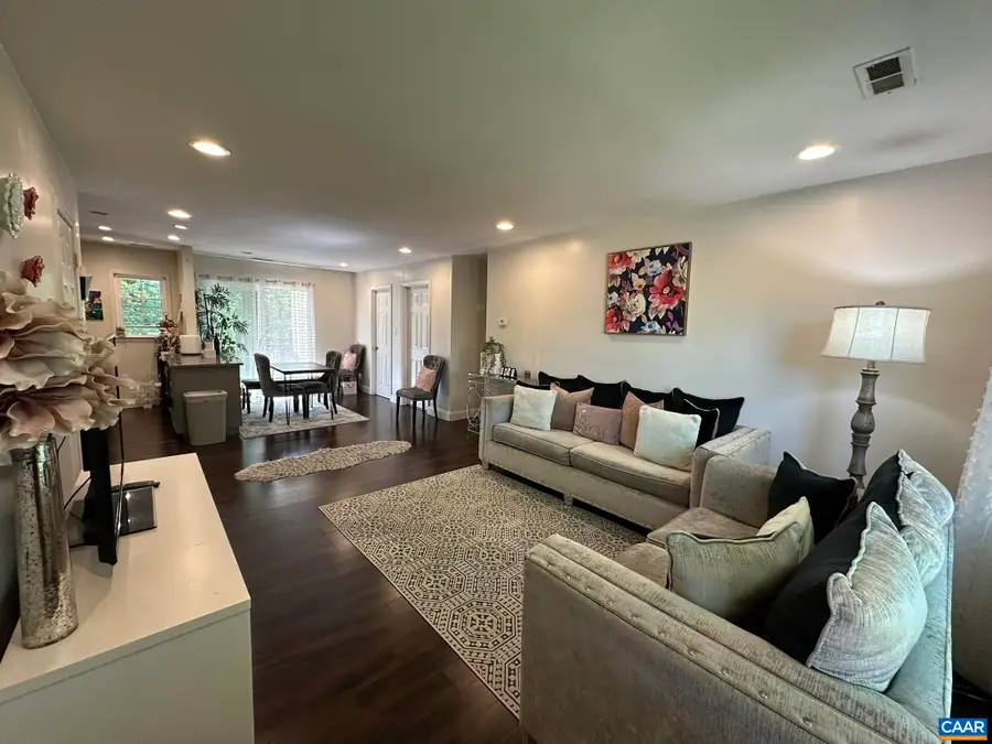 2412 Barracks Pl, Charlottesville, VA 22901 - #2