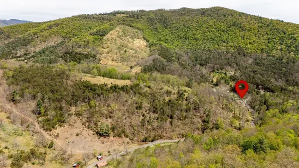 24 Strauter Rd, Franklin, WV 26807