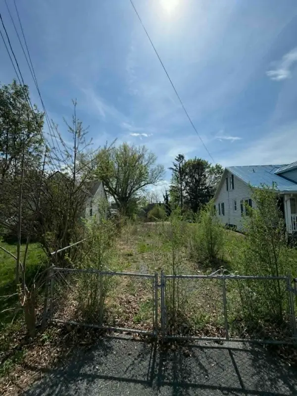 671 Rock St E, Harrisonburg, VA 22802