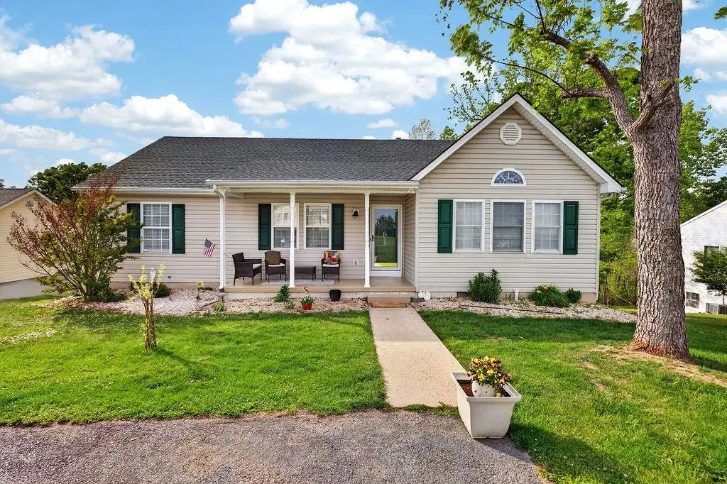 165 Fairmont Dr, Staunton, VA 24401 - #1